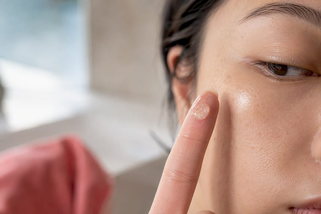 Serum droplet prepared for facial application